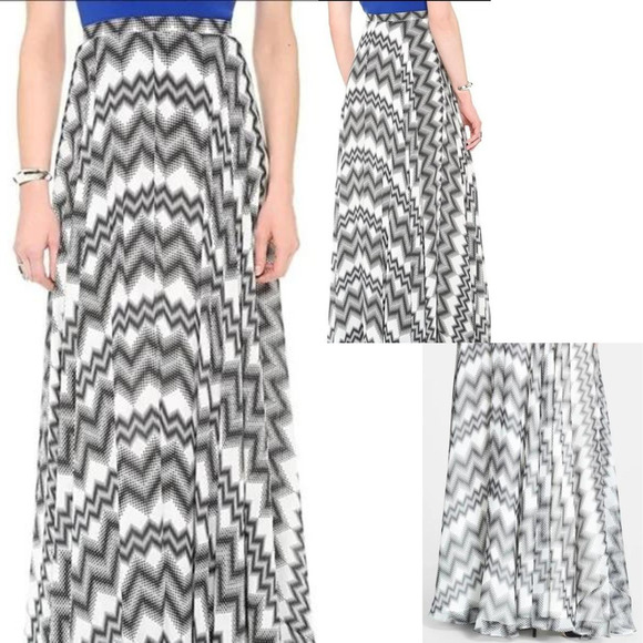 Parker Mckinley Tokyo Dot Print Black and White Chevron Maxi Skirt 6 - Picture 1 of 10